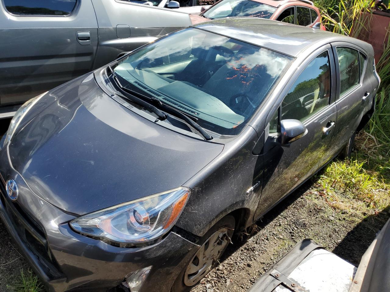 TOYOTA PRIUS C 2015