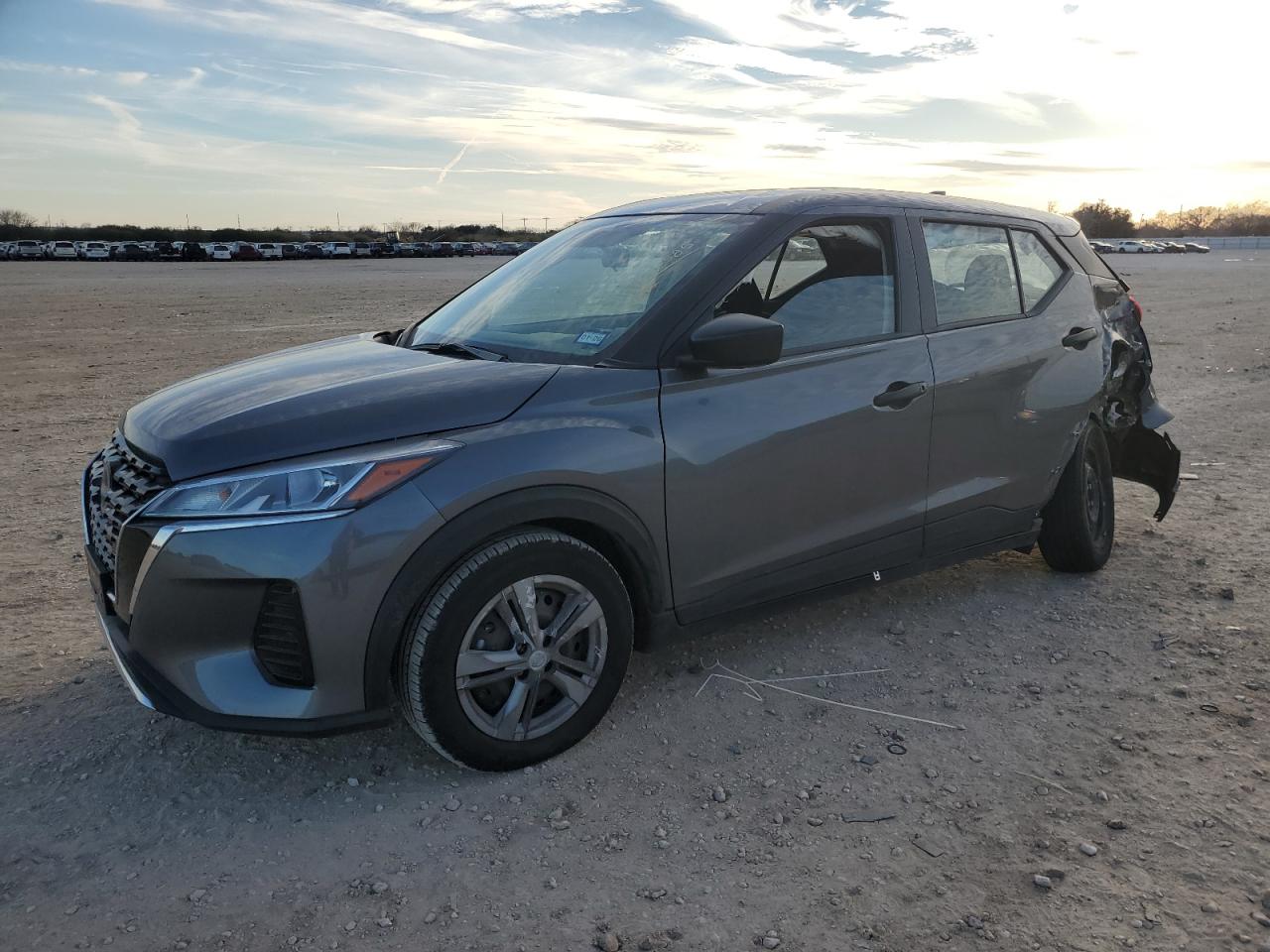 NISSAN KICKS S 2024