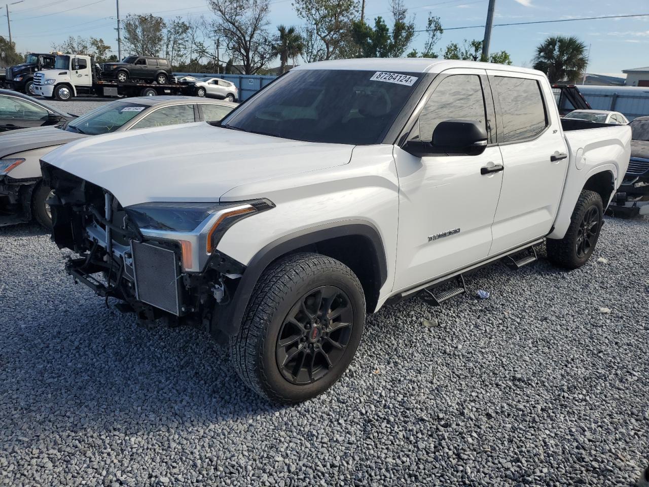 TOYOTA TUNDRA CRE 2023