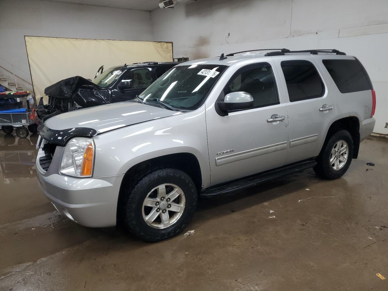 GMC YUKON SLE 2011