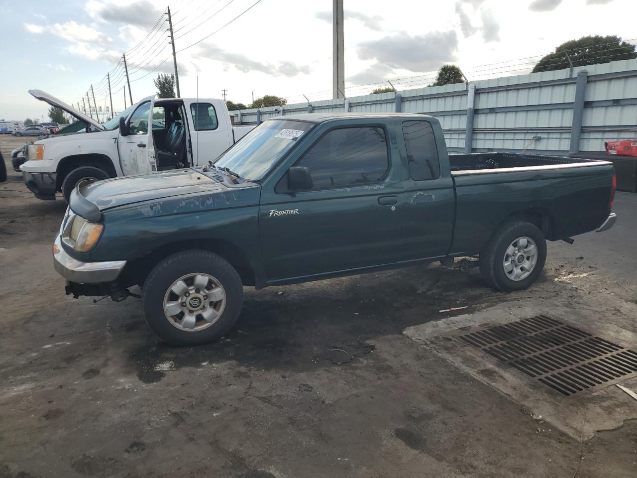 NISSAN FRONTIER K 2000