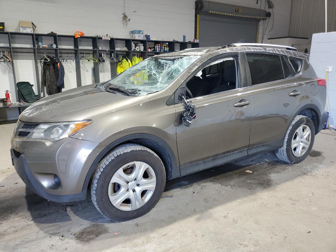TOYOTA RAV4 LE 2015