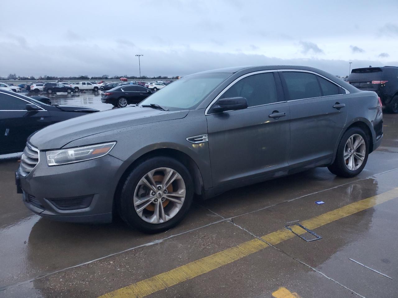 FORD TAURUS 2017