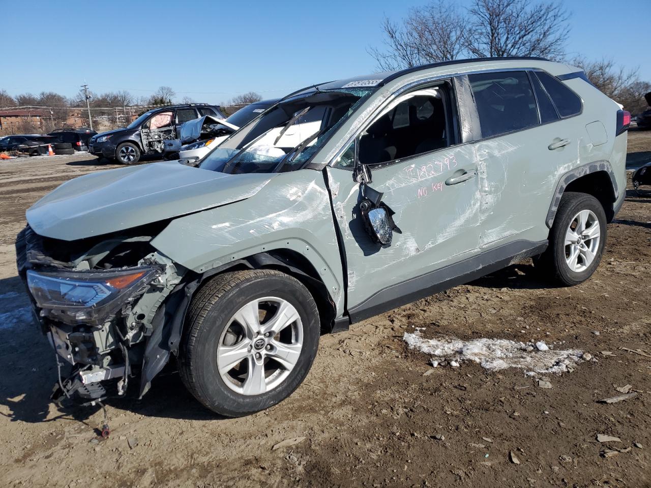 TOYOTA RAV4 XLE 2021