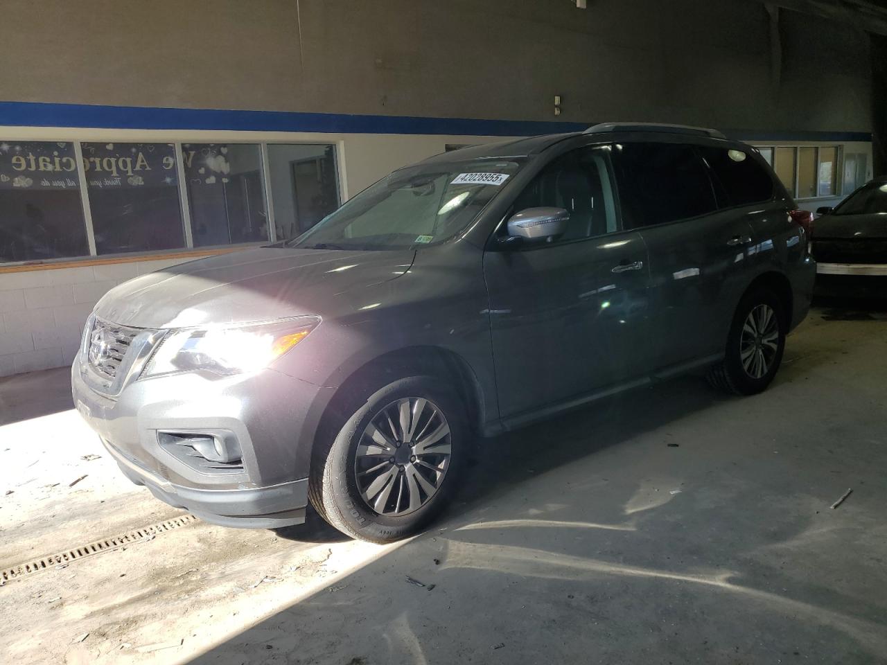 NISSAN PATHFINDER 2019