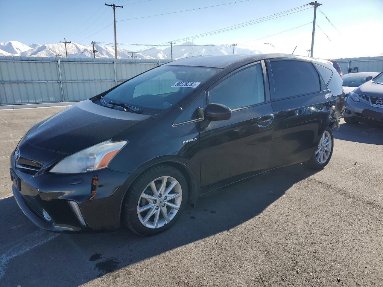TOYOTA PRIUS V 2012