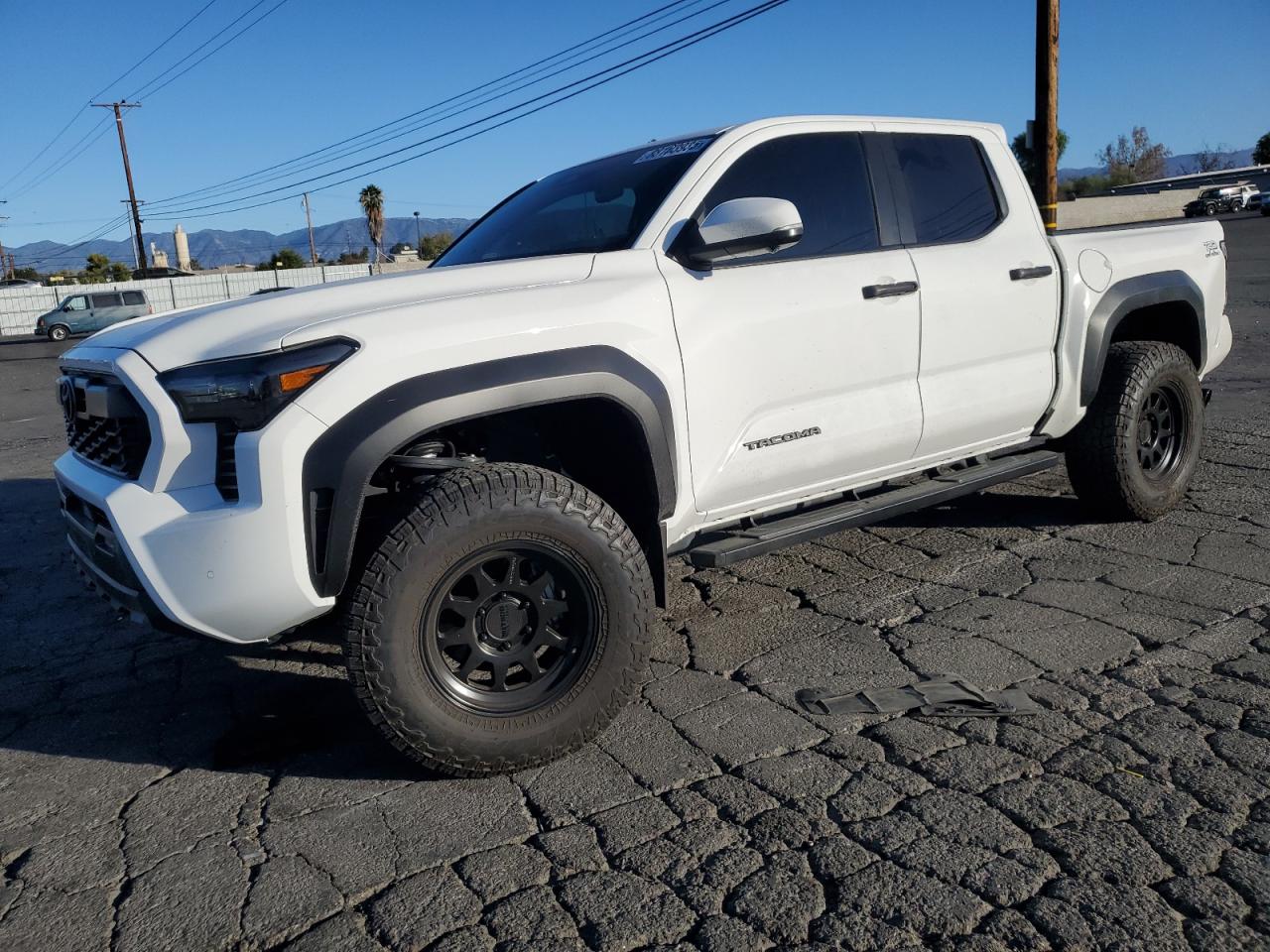 TOYOTA TACOMA DOU 2024