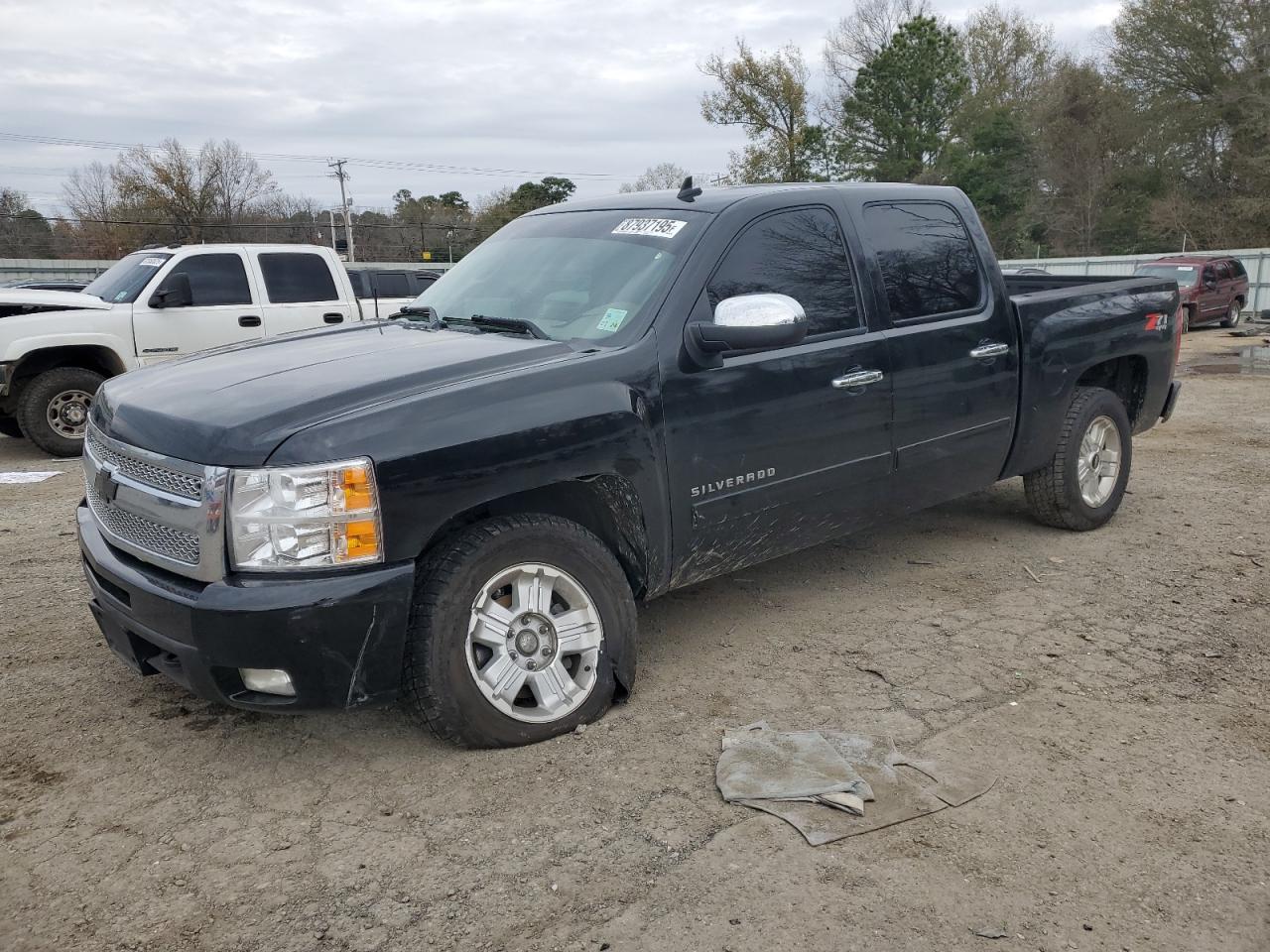 CHEVROLET SILVERADO 2011