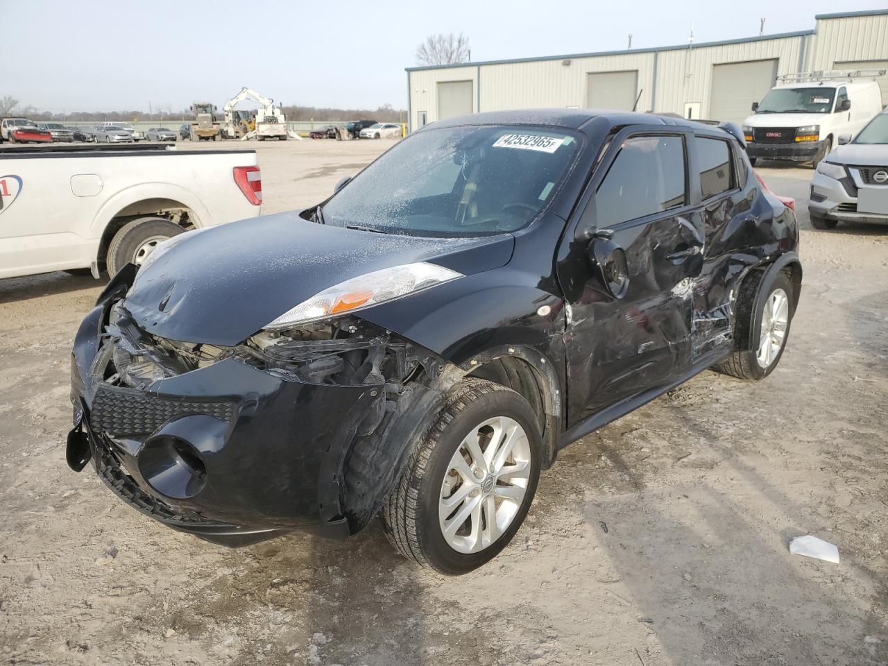 NISSAN JUKE S 2013