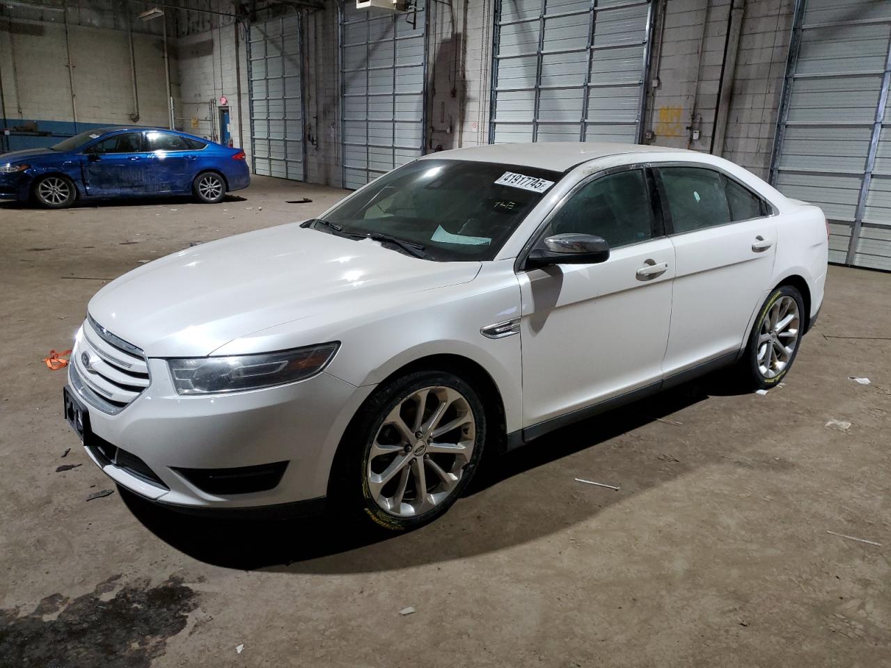 FORD TAURUS LIM 2015