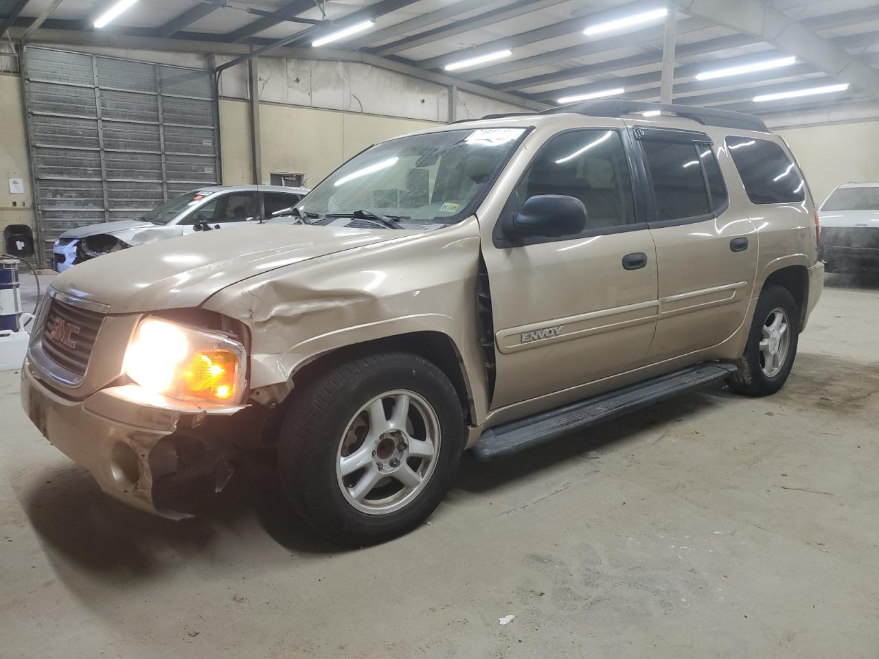 GMC ENVOY XL 2004
