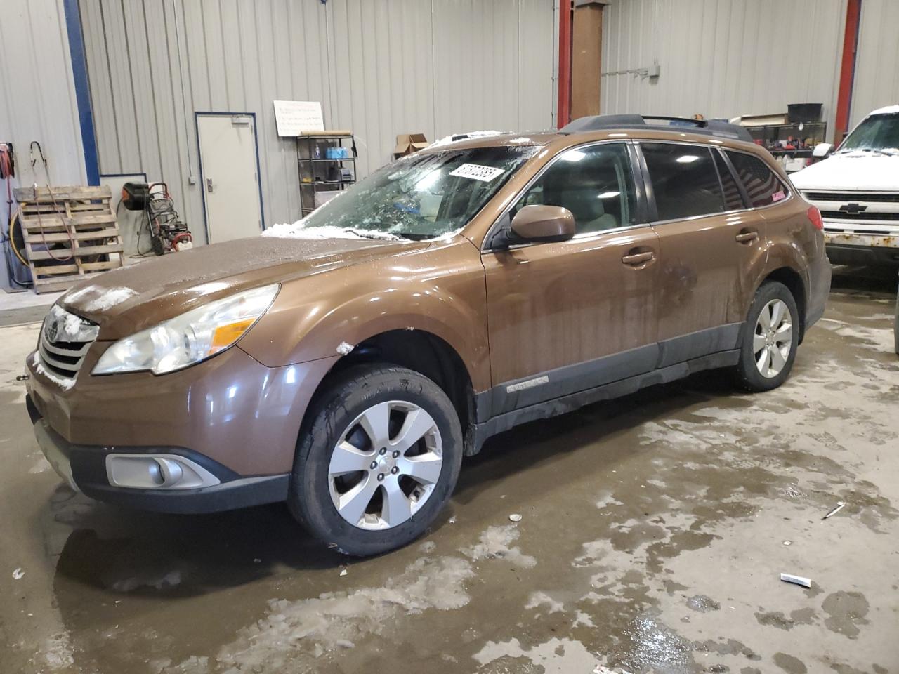 SUBARU OUTBACK 2. 2011