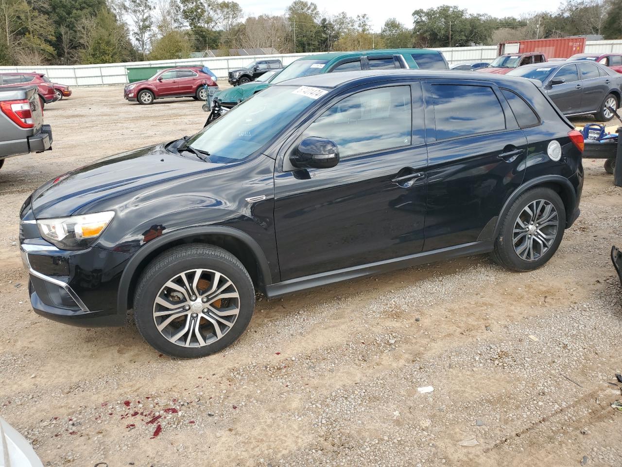 MITSUBISHI OUTLANDER 2017