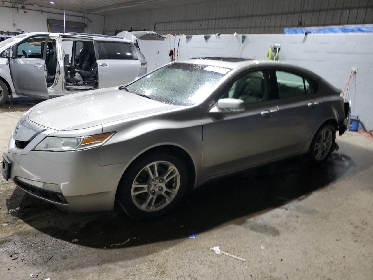 ACURA TL 2011