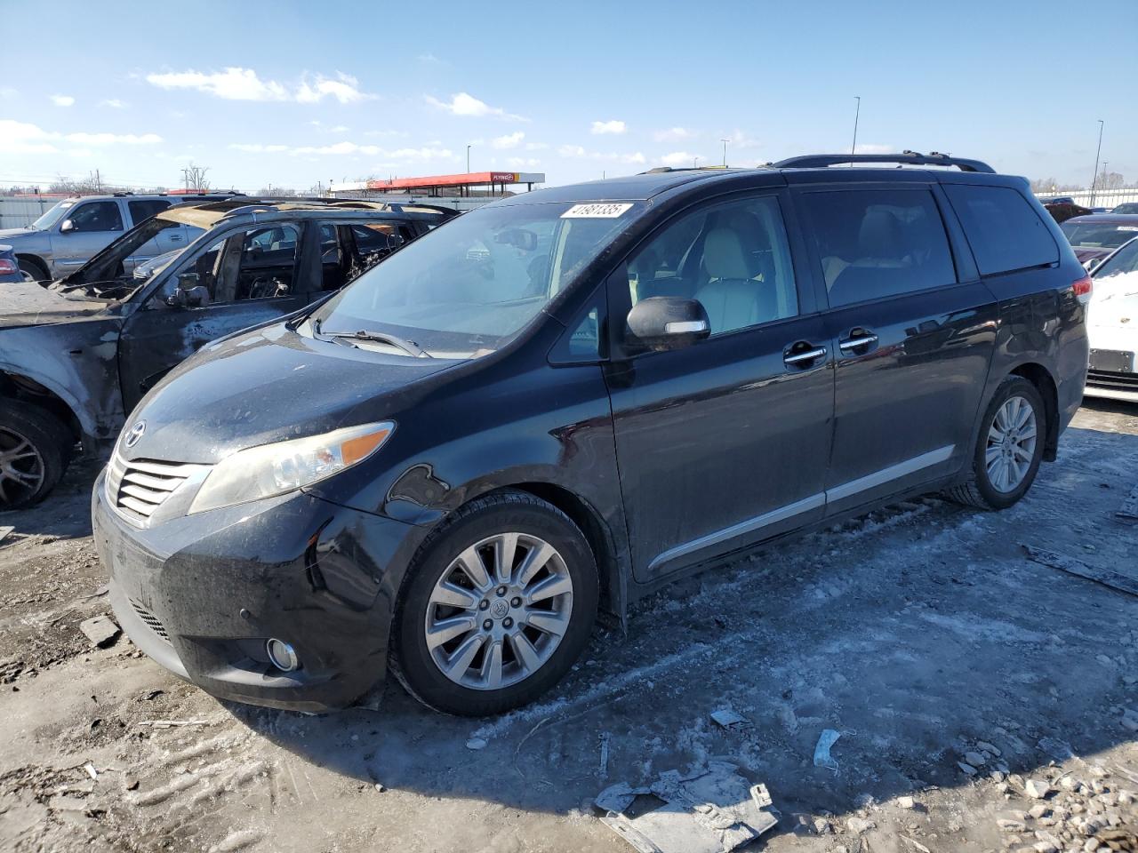 TOYOTA SIENNA XLE 2014