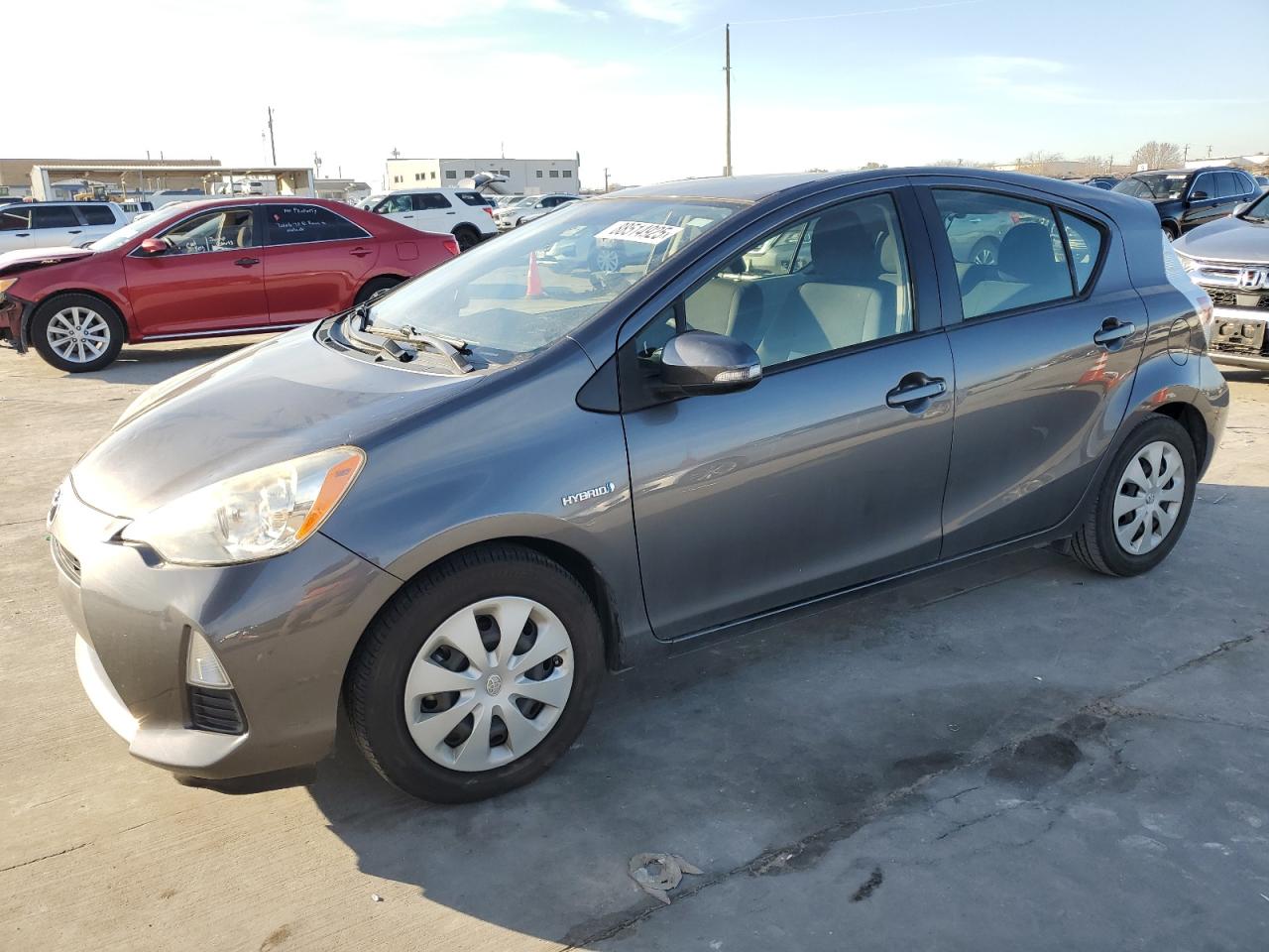 TOYOTA PRIUS C 2013