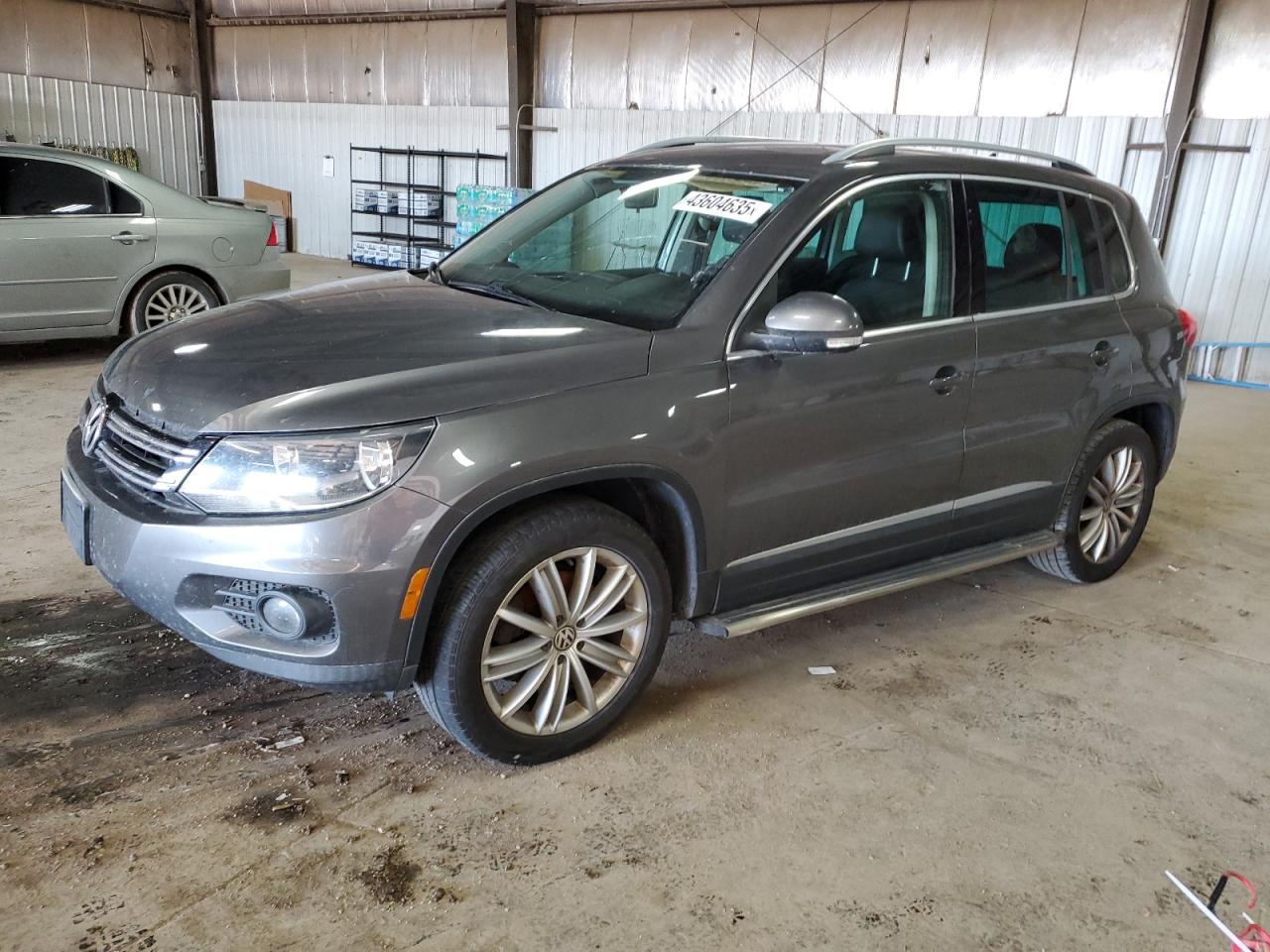 VOLKSWAGEN TIGUAN S 2013