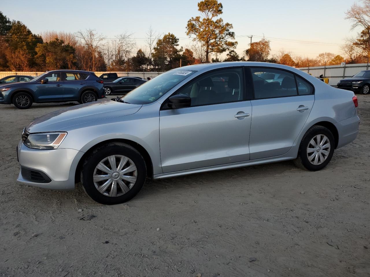 VOLKSWAGEN JETTA BASE 2013