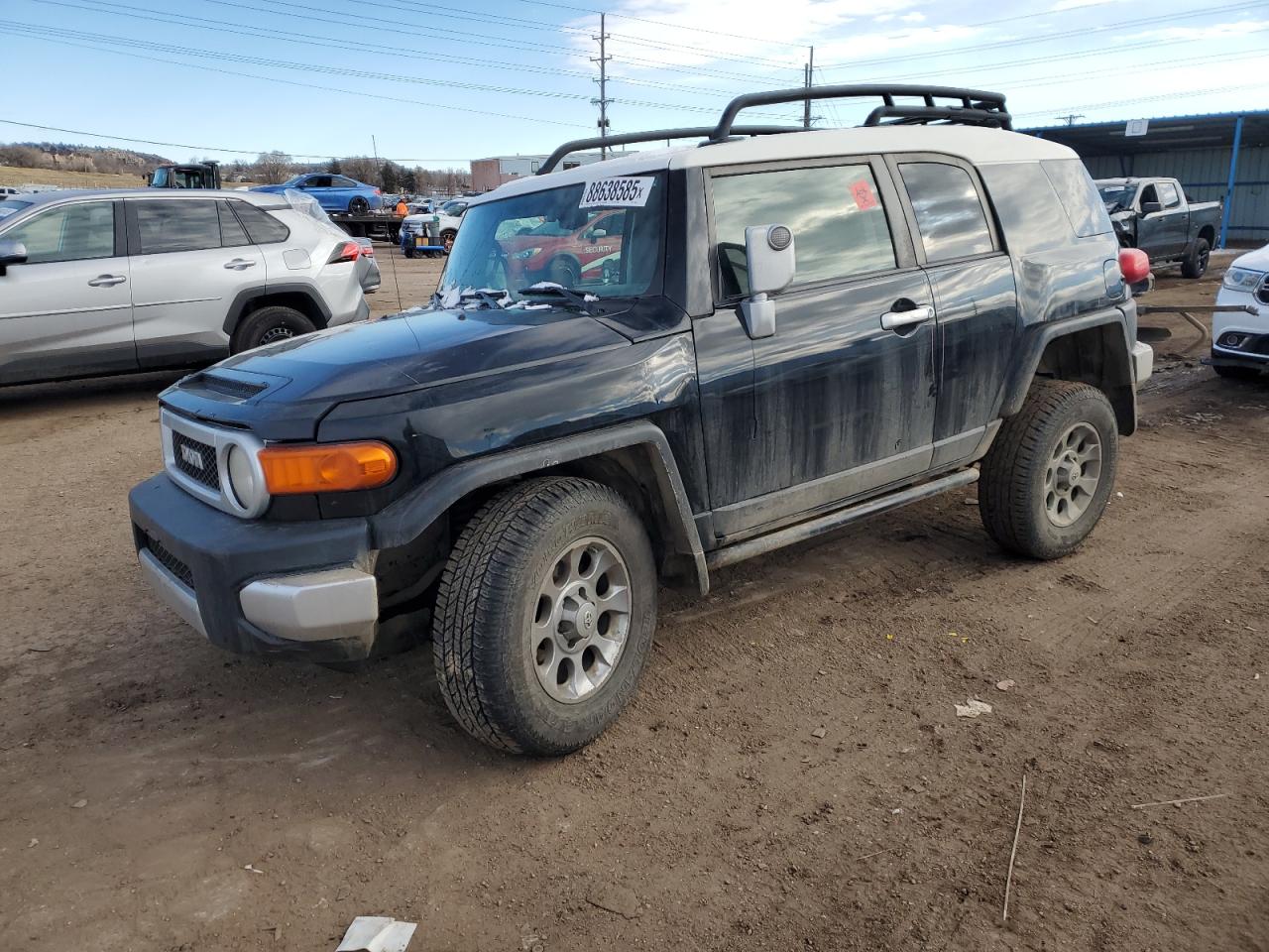 TOYOTA FJ CRUISER 2011