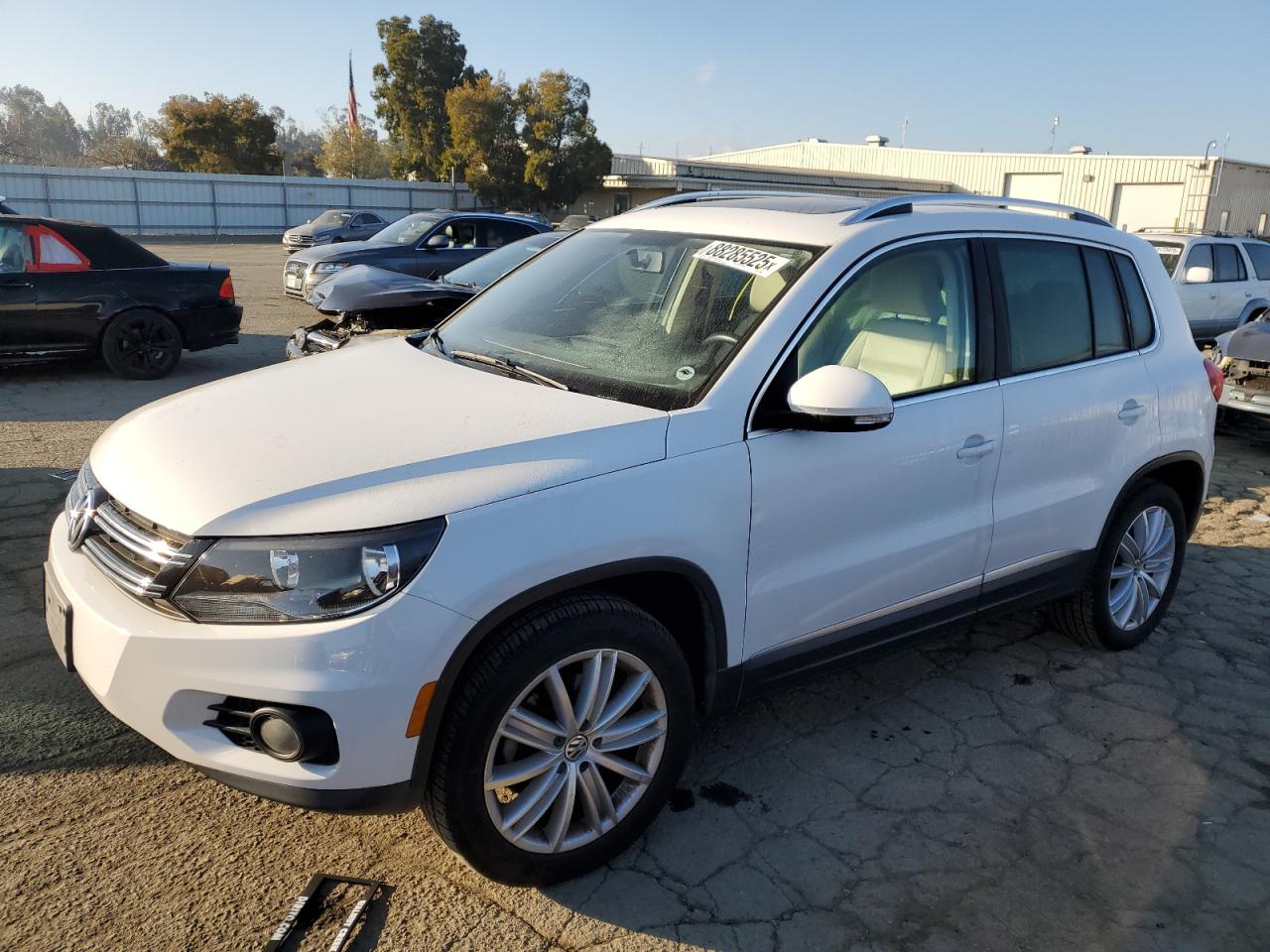 VOLKSWAGEN TIGUAN S 2013