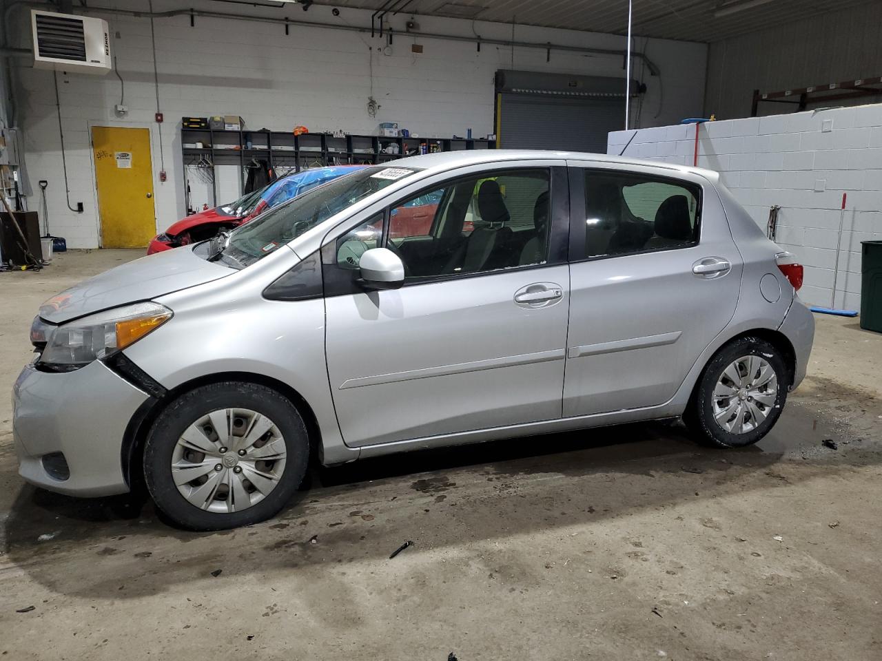 TOYOTA YARIS 2012