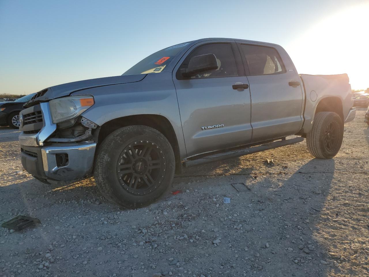 TOYOTA TUNDRA CRE 2014