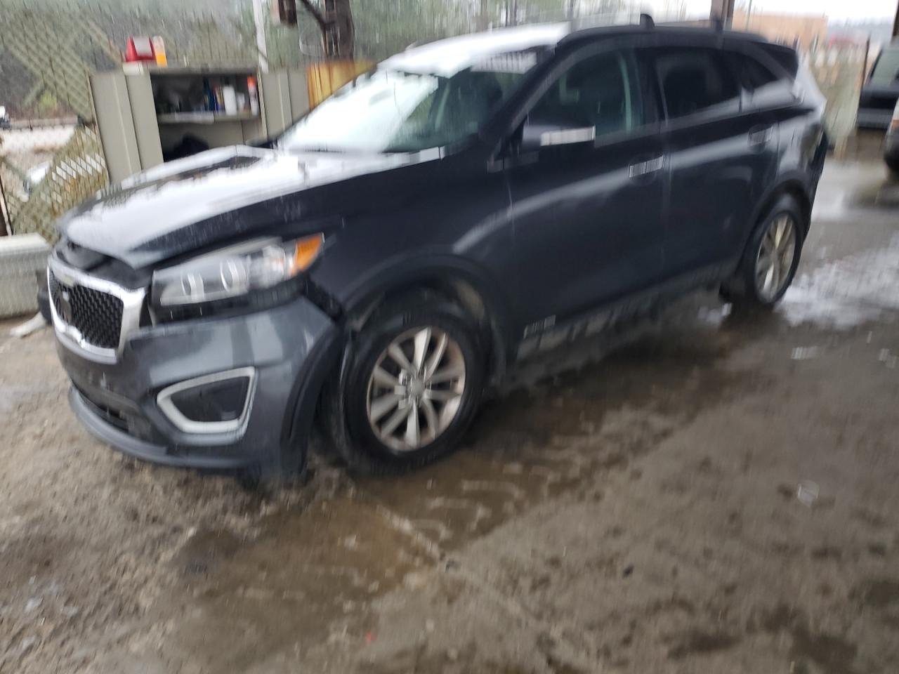KIA SORENTO LX 2017