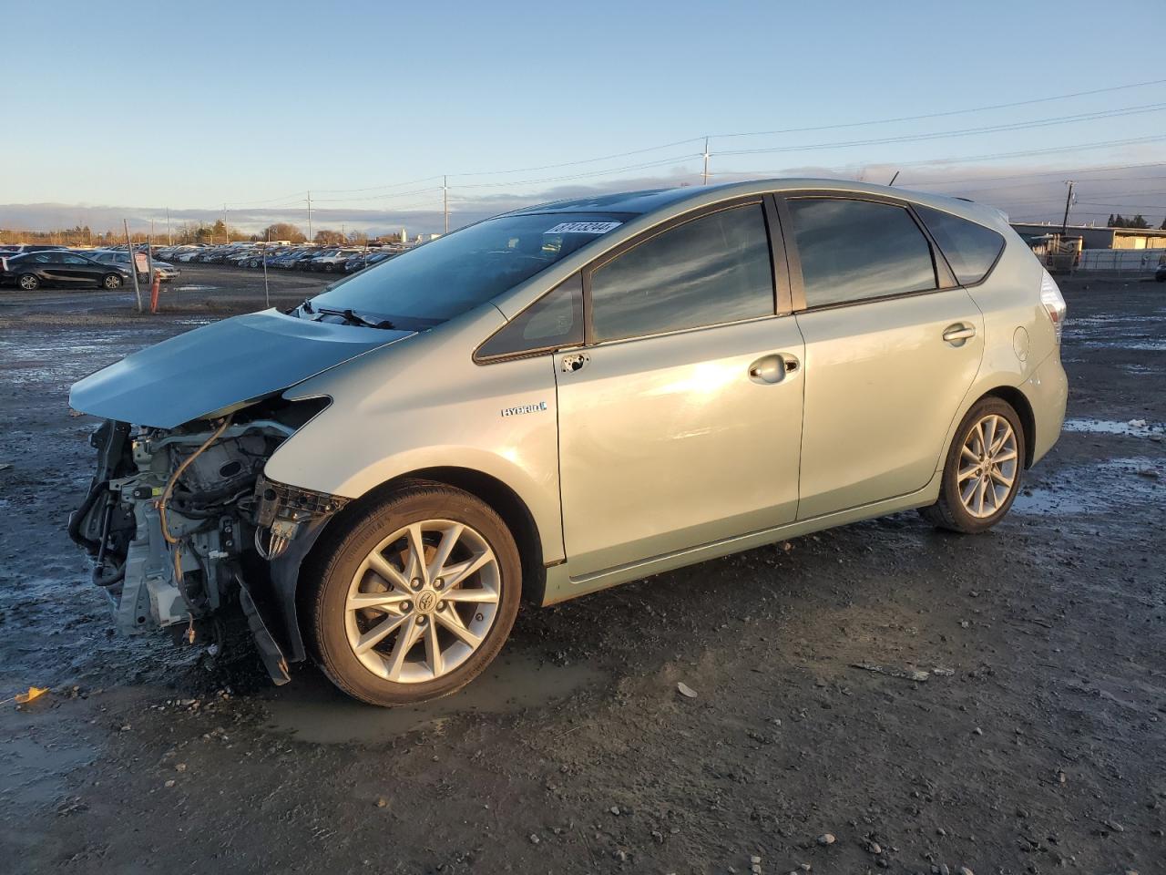TOYOTA PRIUS V 2013