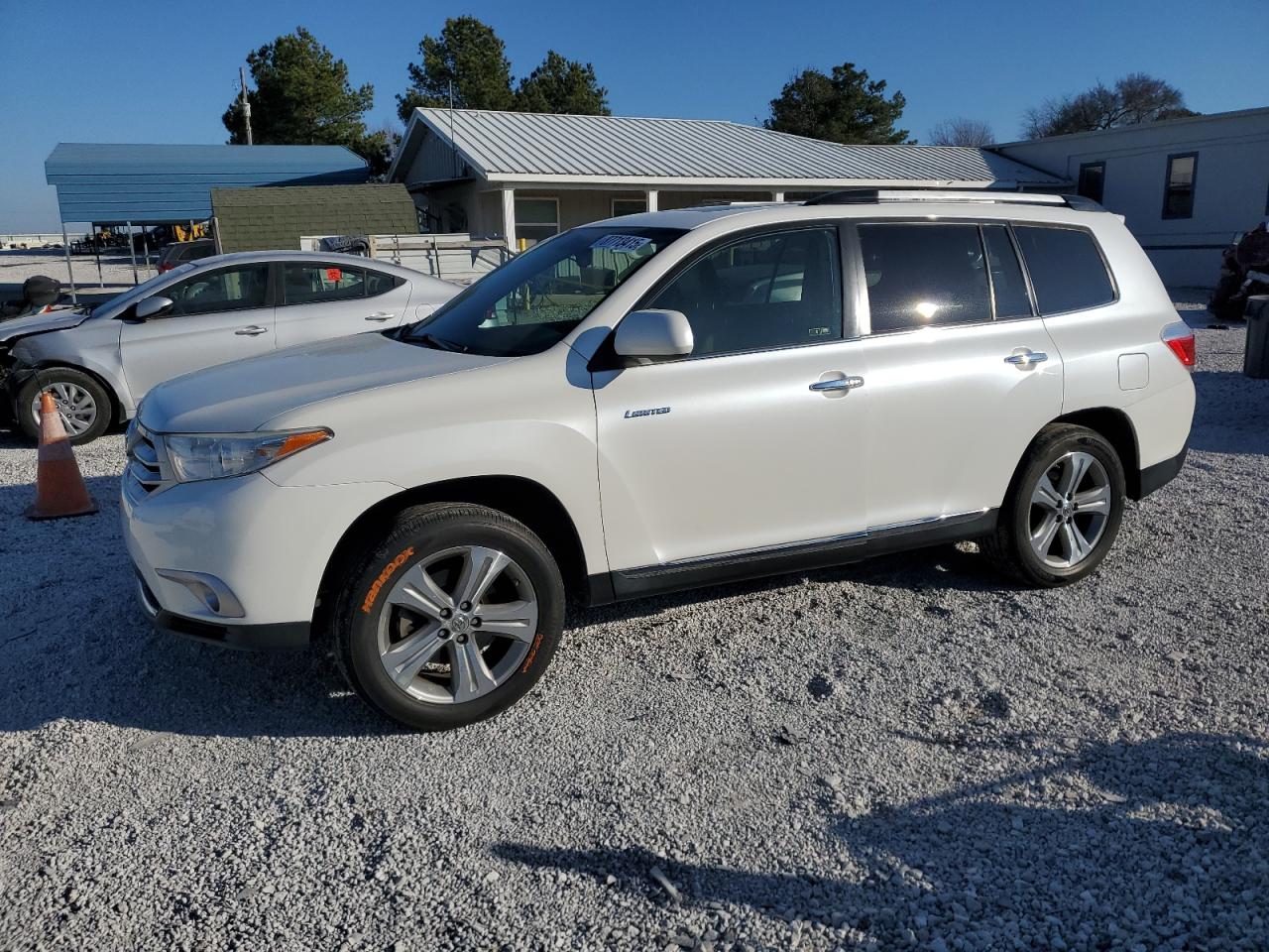 TOYOTA HIGHLANDER 2013