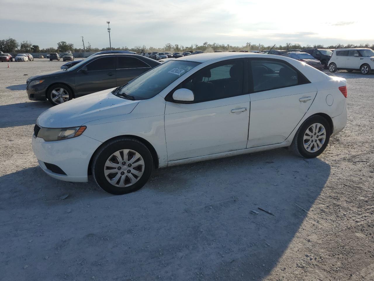 KIA FORTE LX 2013