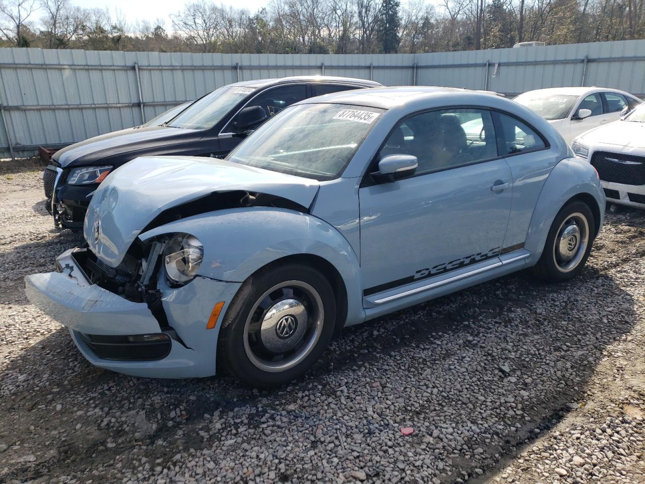 VOLKSWAGEN BEETLE 2013