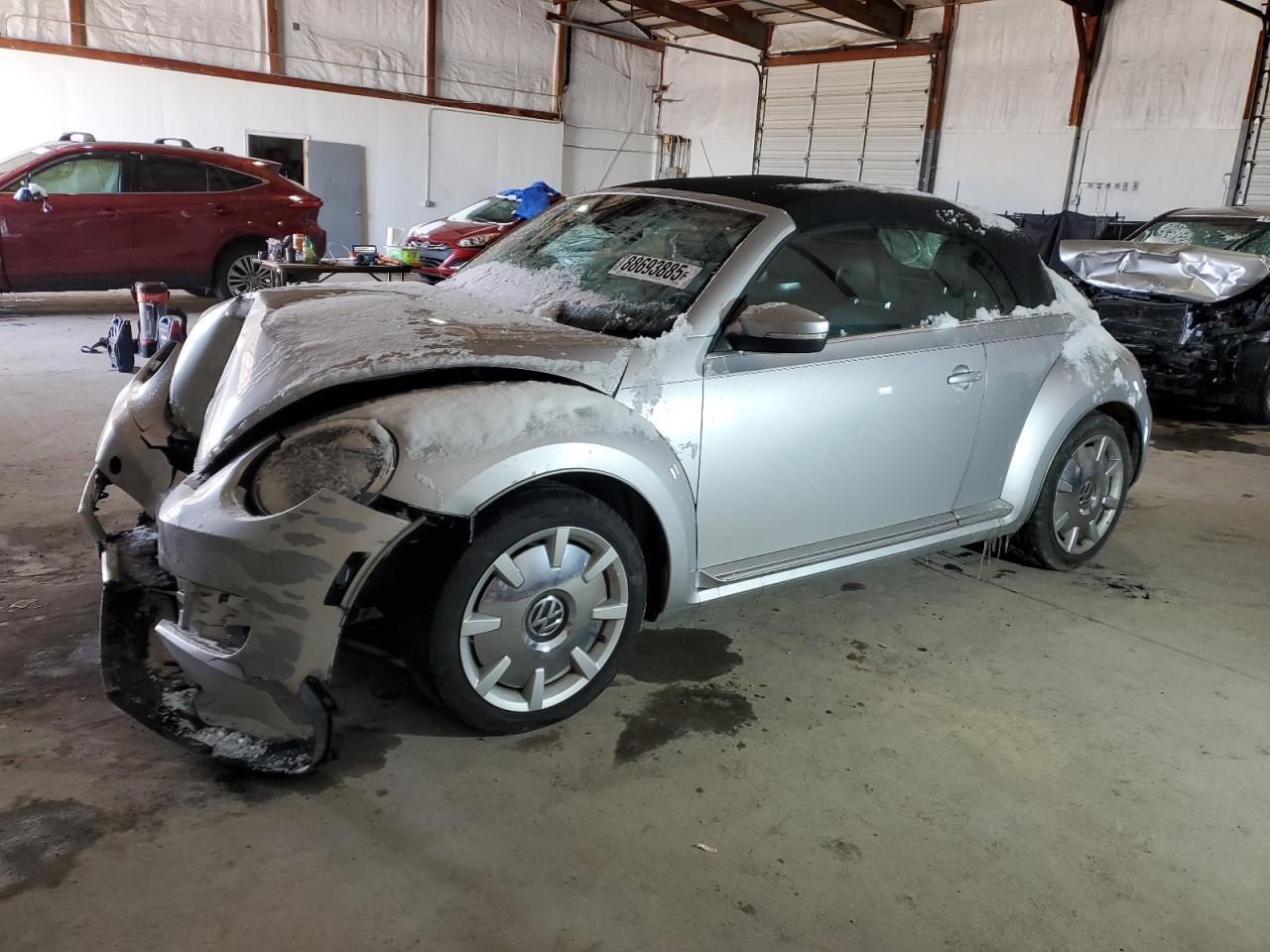 VOLKSWAGEN BEETLE S/S 2016
