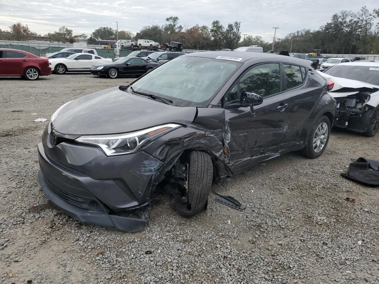TOYOTA C-HR XLE 2019