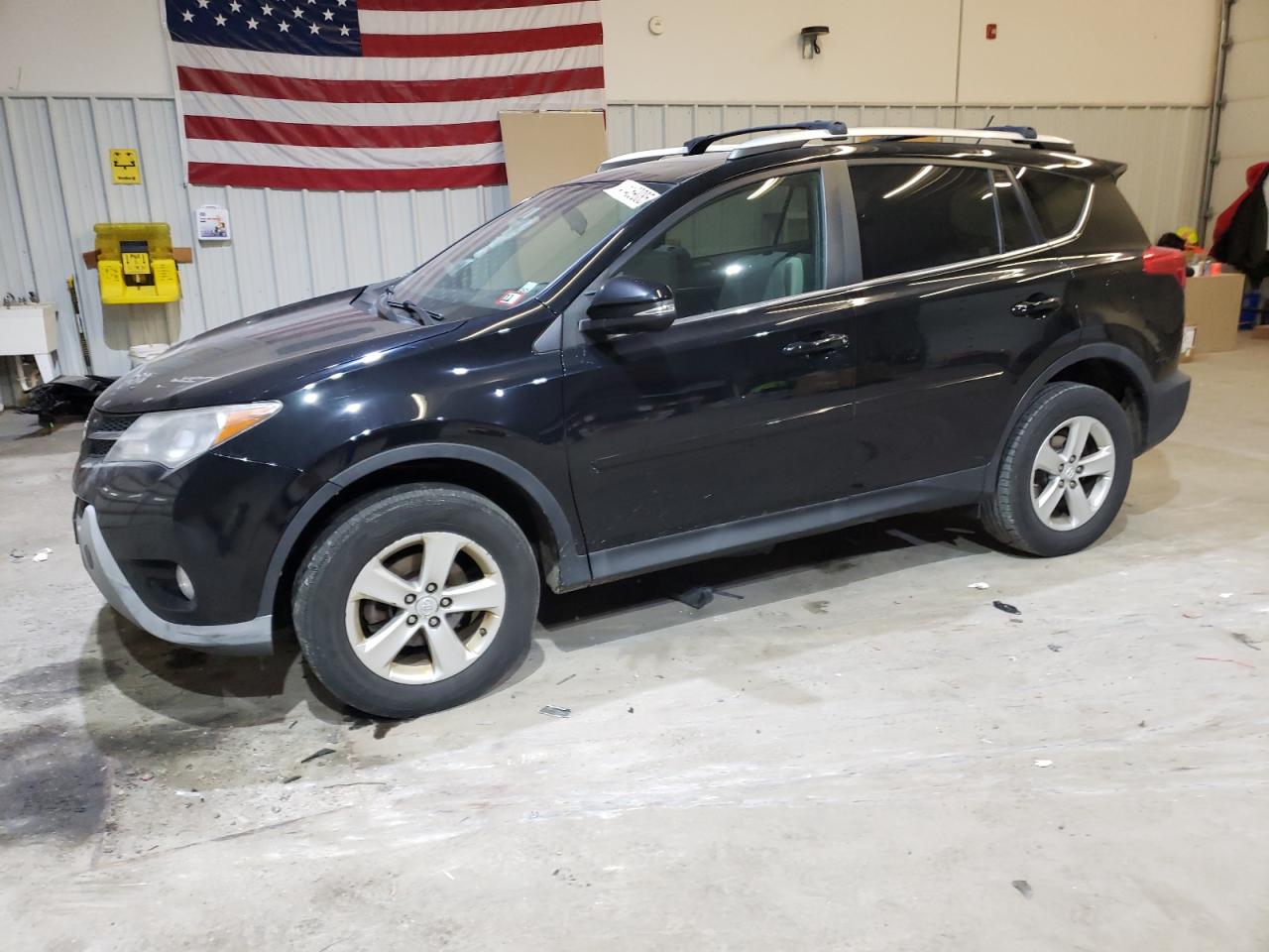 TOYOTA RAV4 XLE 2013