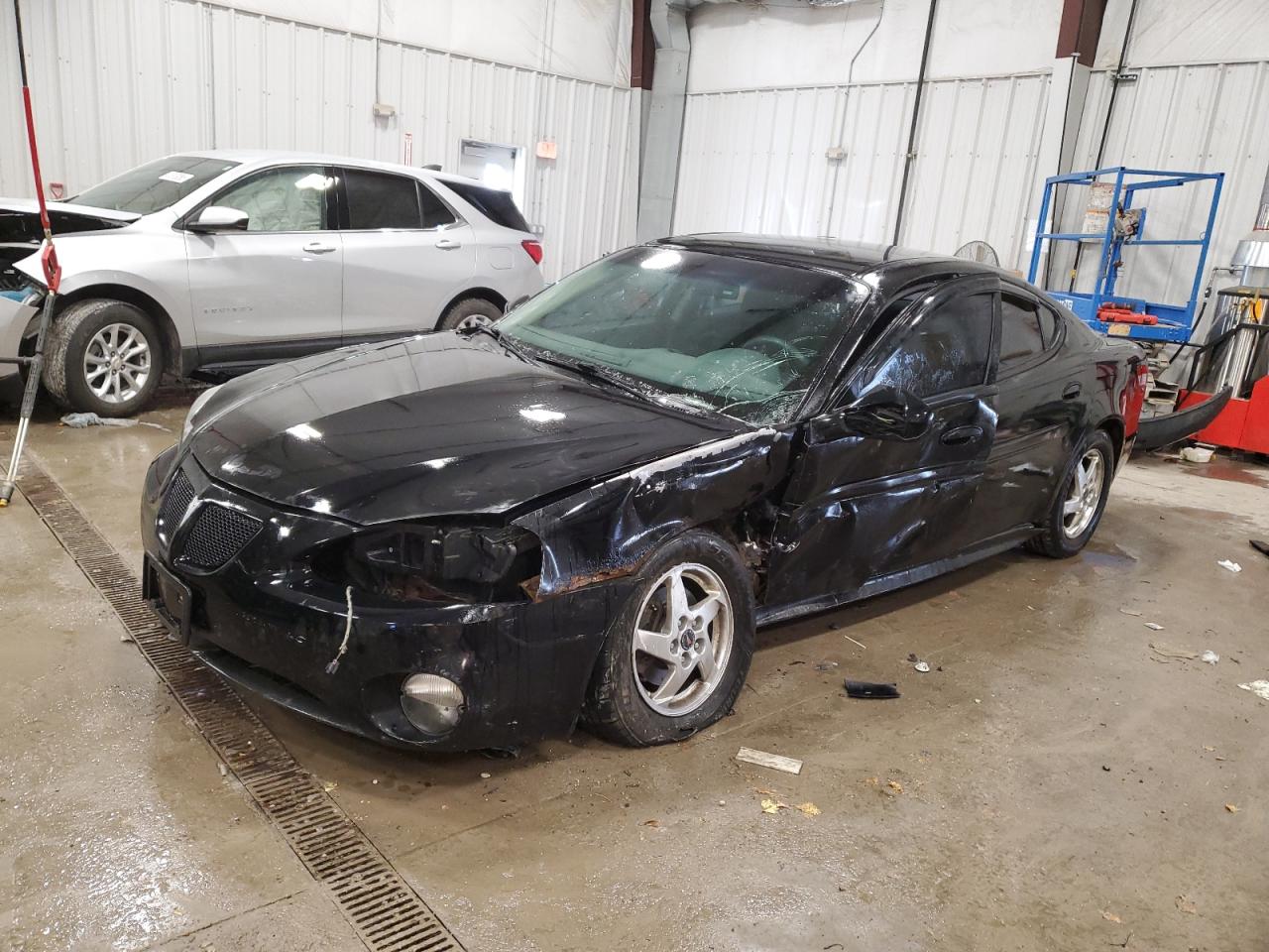 PONTIAC GRAND PRIX 2004