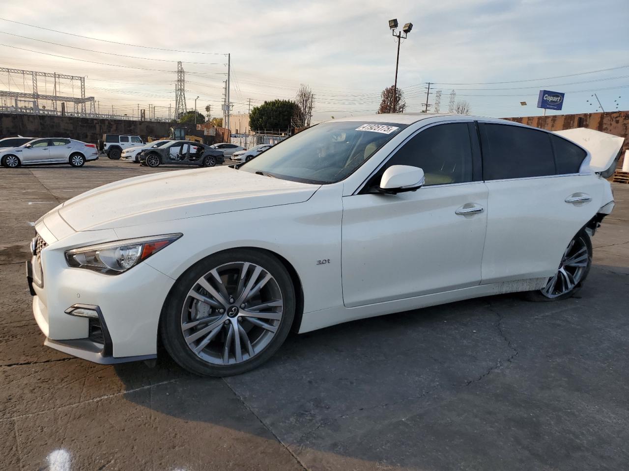 INFINITI Q50 PURE 2020