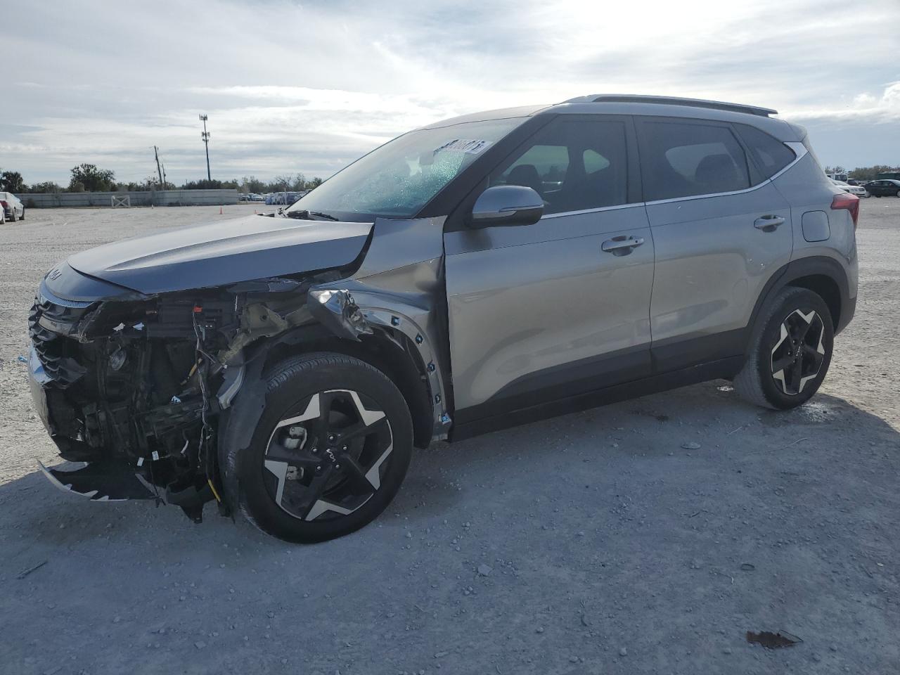 KIA SELTOS EX 2024