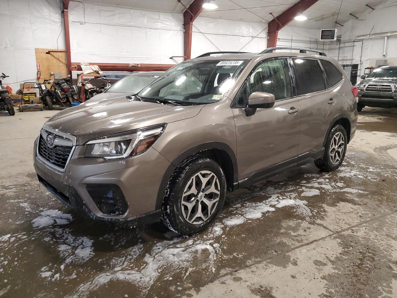 SUBARU FORESTER P 2019