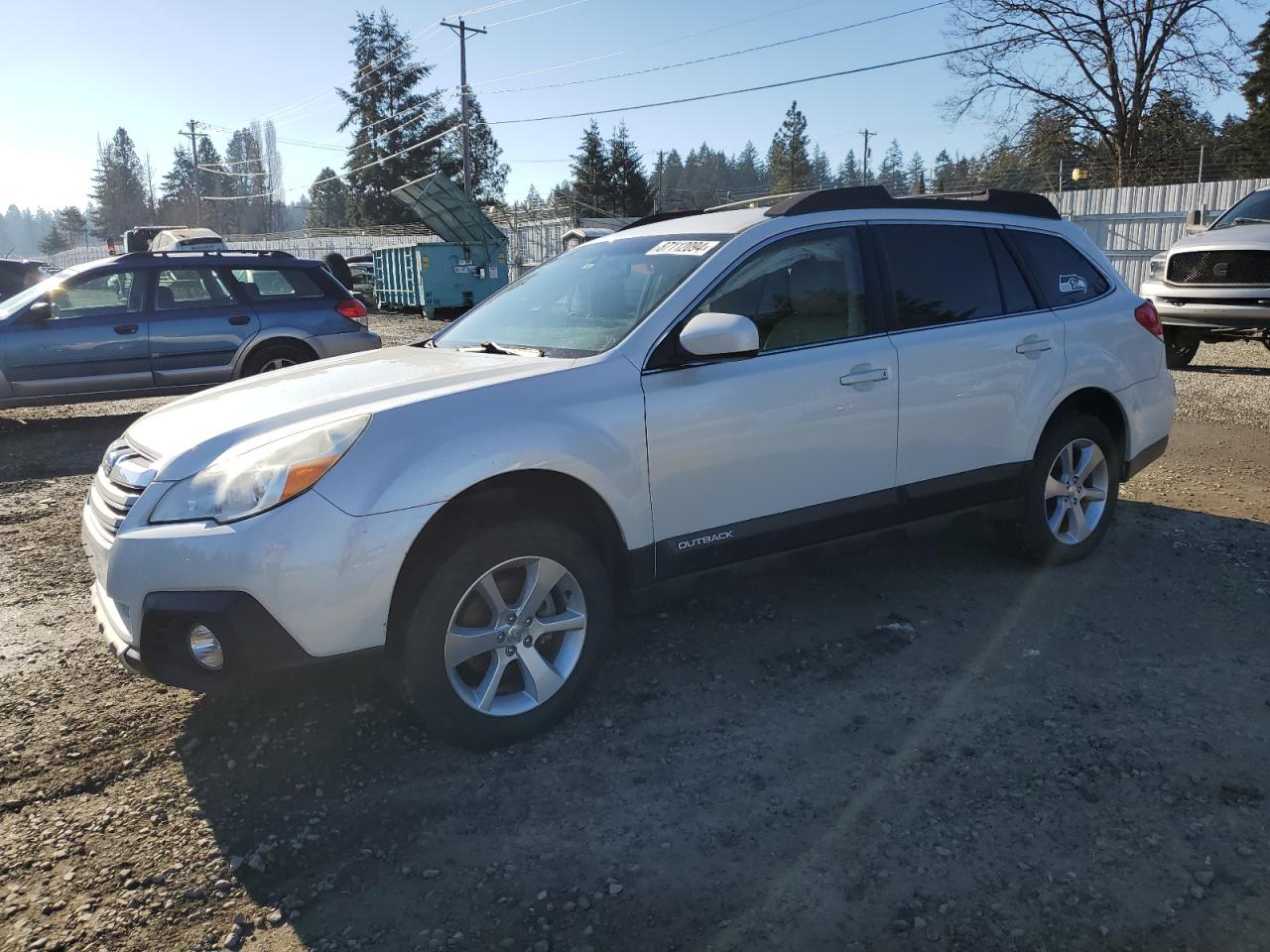 SUBARU OUTBACK 2. 2013