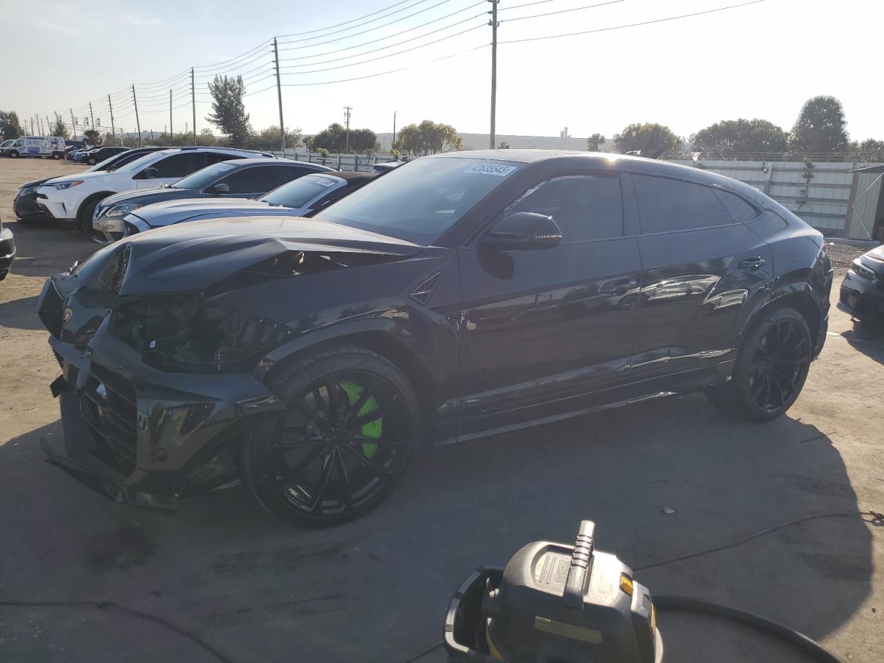 LAMBORGHINI URUS 2022