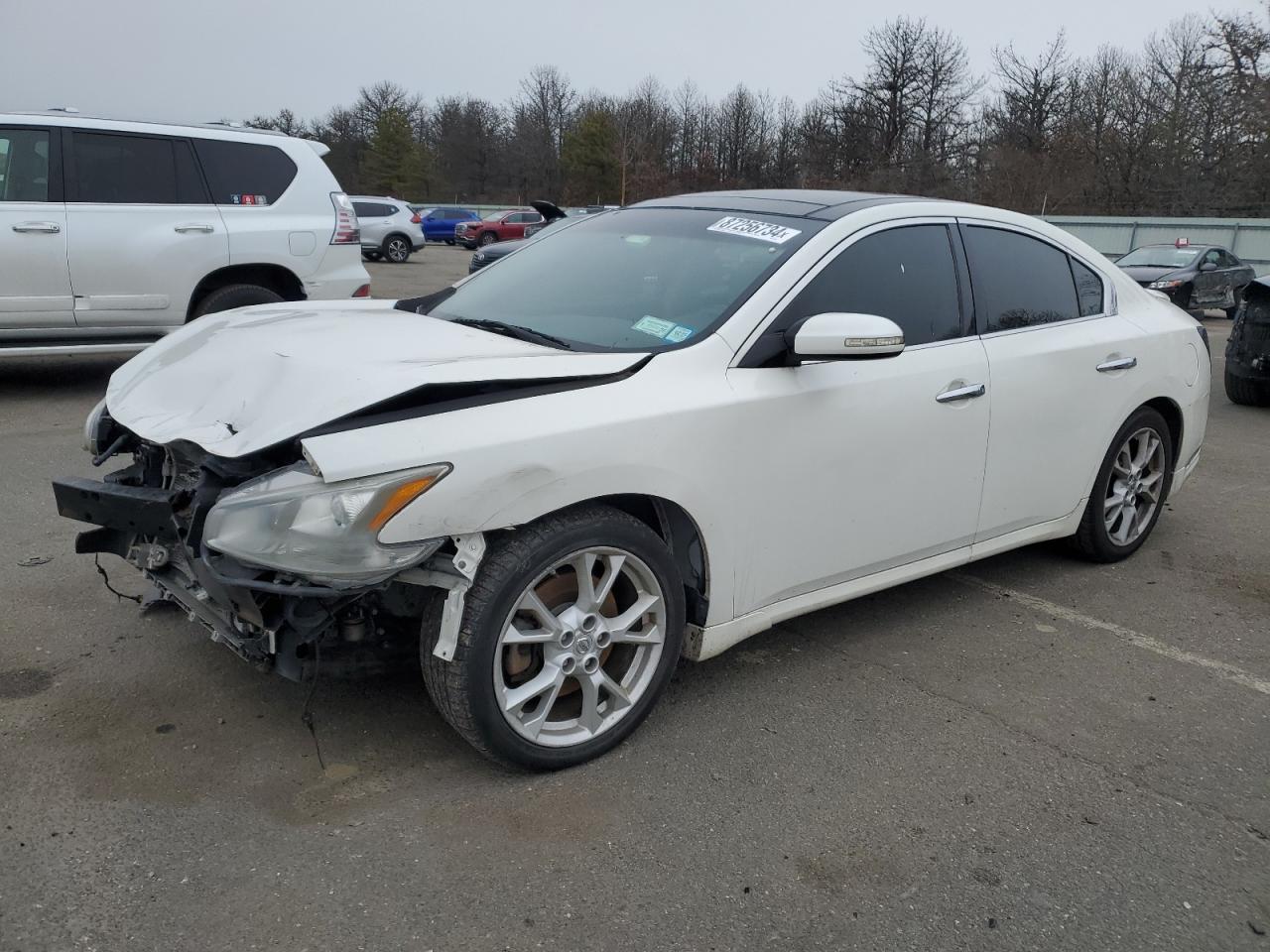NISSAN MAXIMA 2012