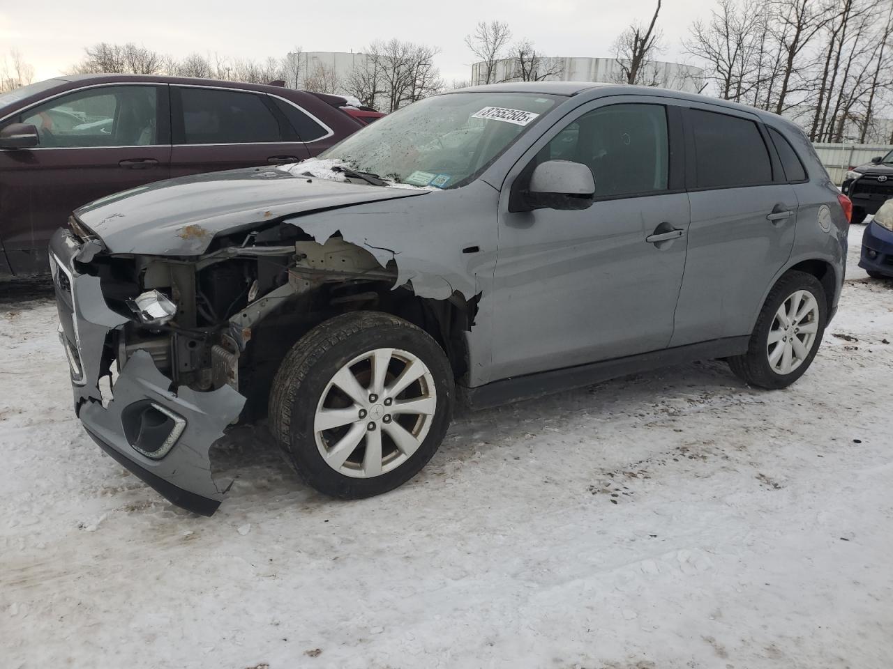 MITSUBISHI OUTLANDER 2015