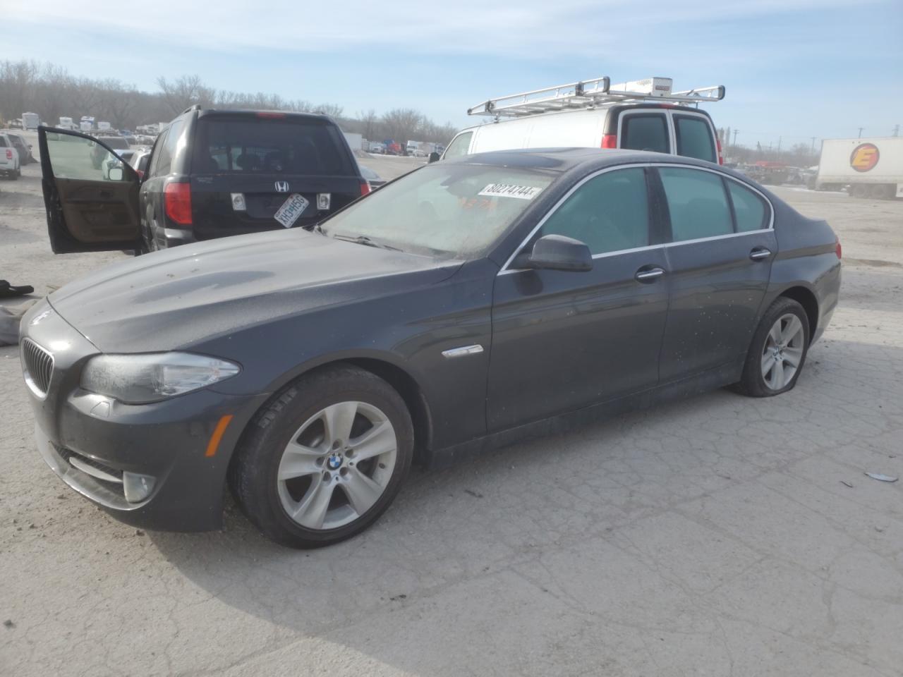 BMW 528 XI 2013