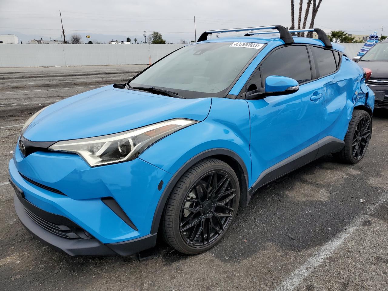 TOYOTA C-HR XLE 2019