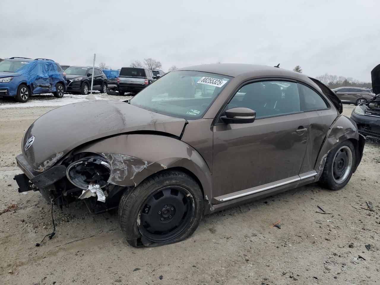 VOLKSWAGEN BEETLE 2012