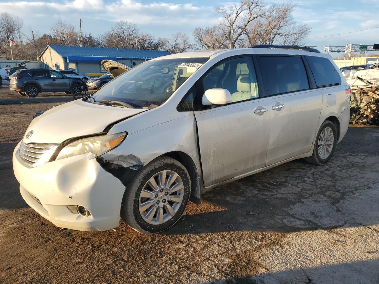 TOYOTA SIENNA XLE 2011