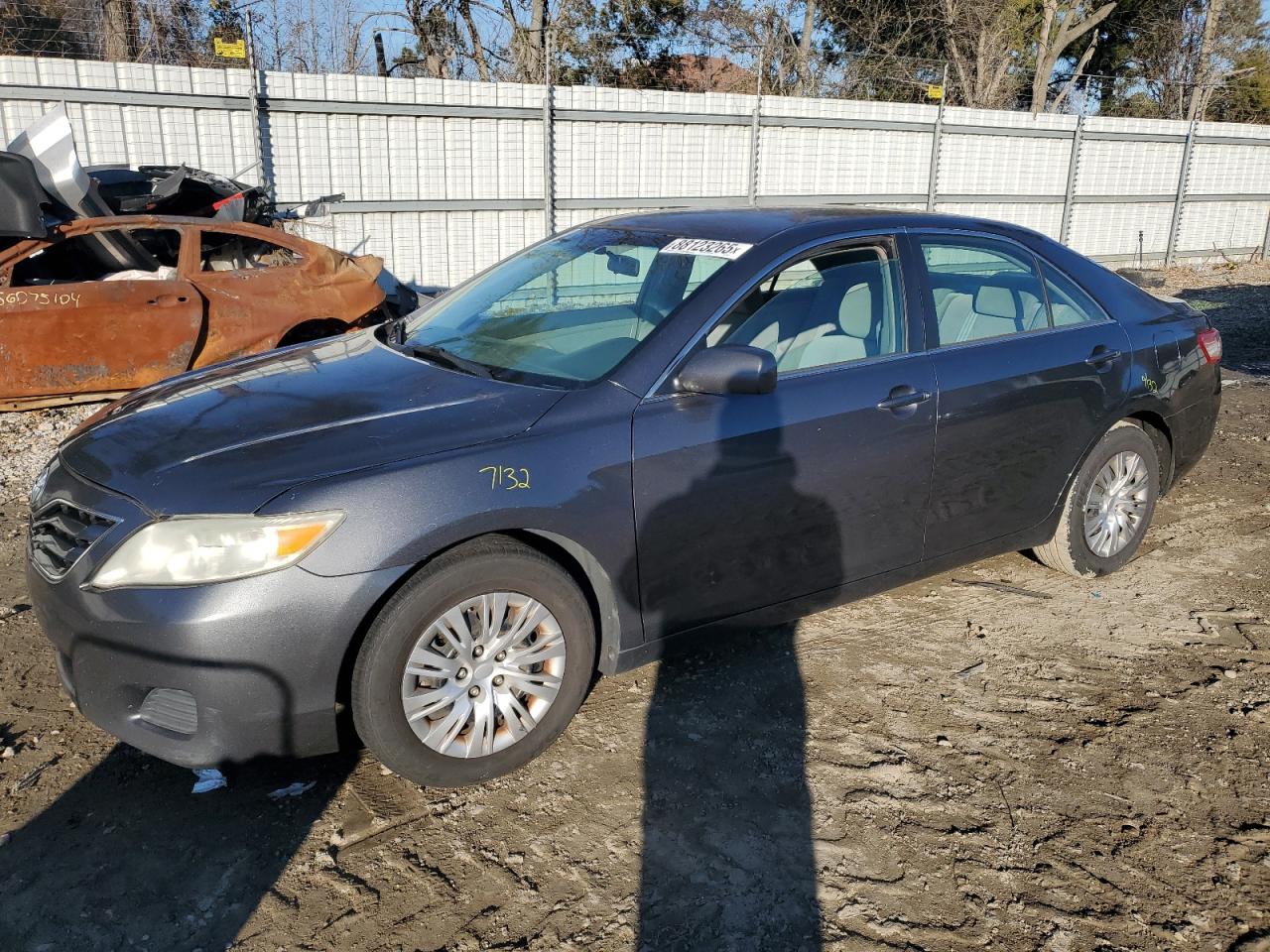 TOYOTA CAMRY BASE 2011