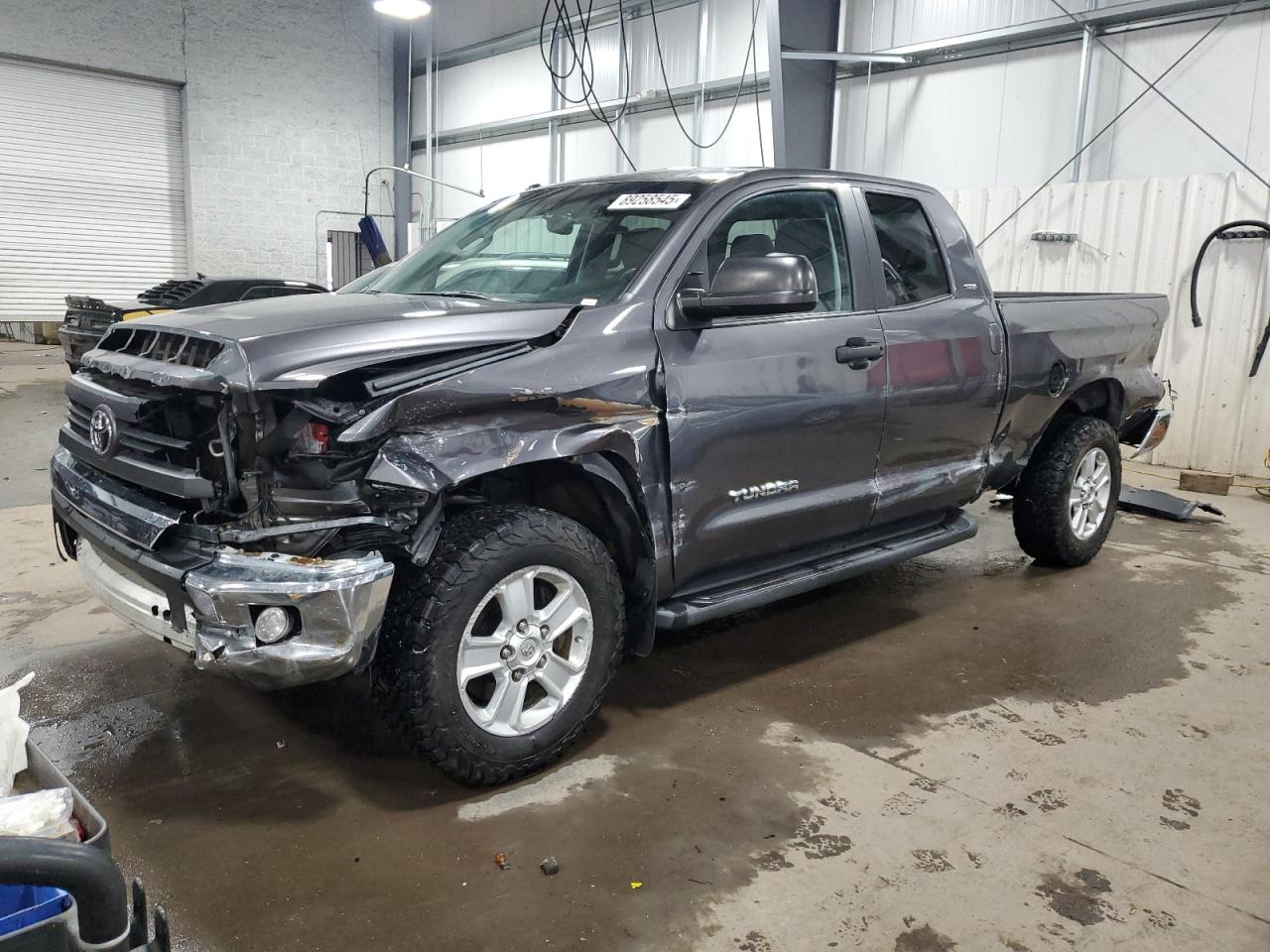 TOYOTA TUNDRA DOU 2015