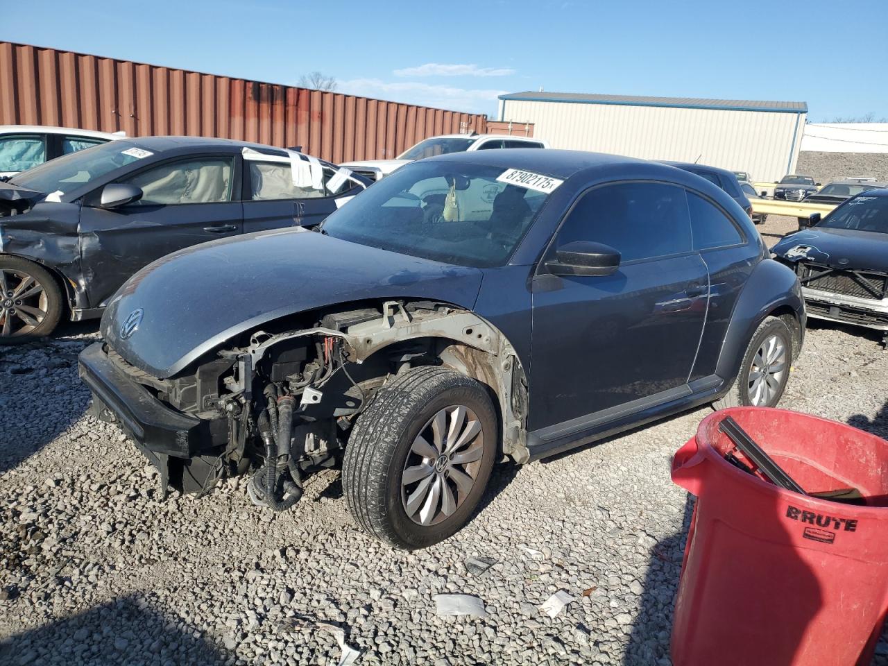 VOLKSWAGEN BEETLE 2014