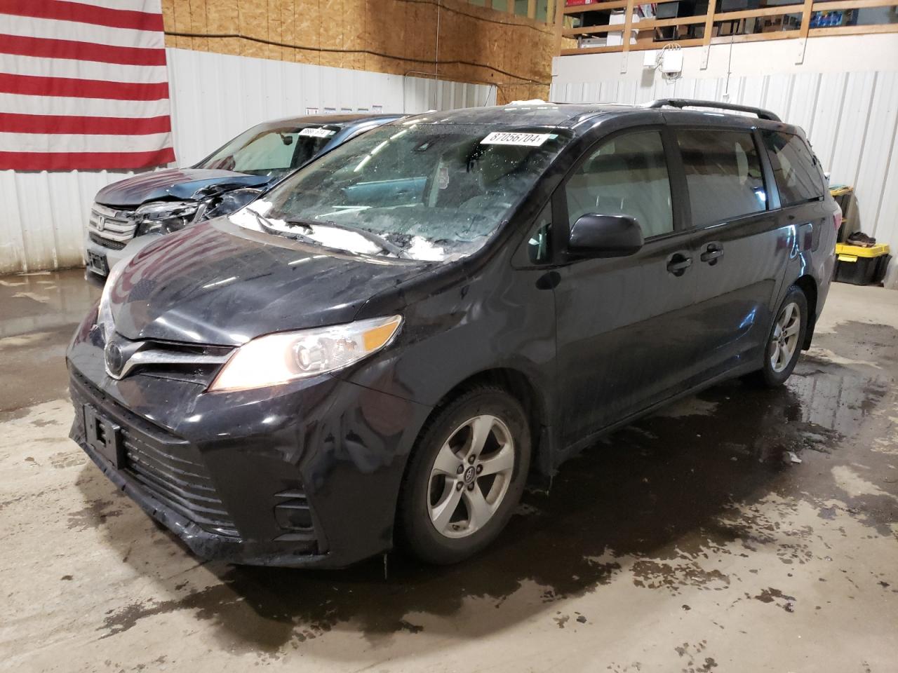 TOYOTA SIENNA LE 2019